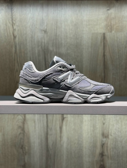 New Balance 9060 Grey