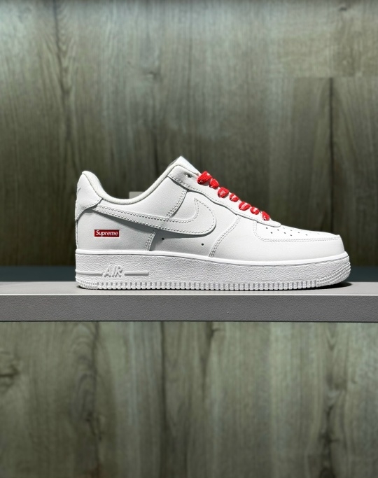Nike Air Force 1 Low x Supreme White